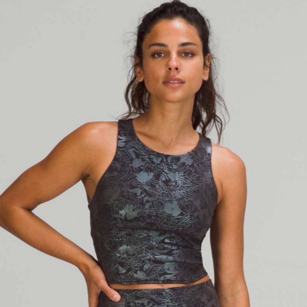 Lululemon Invigorate Training Tank Top Foil Size 0